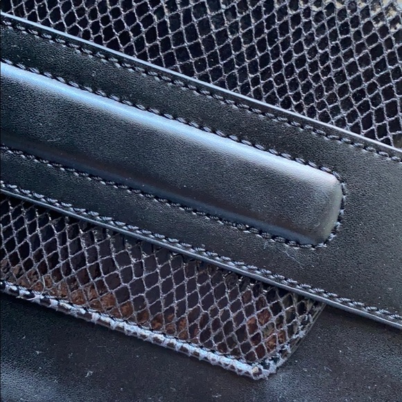 Banana republic black leather clutch - Picture 2 of 5